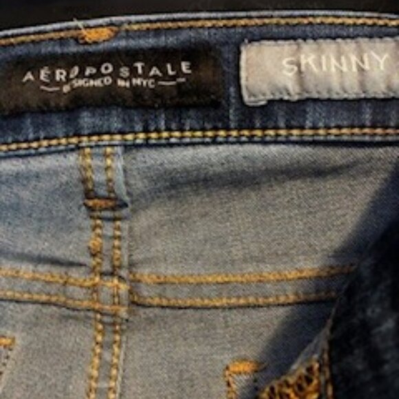 Aeropostale Skinny Jeans, size 4, slim through leg and thigh, Faded dark wash, - Picture 6 of 8